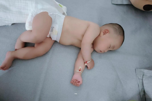 东明怀孕初期腰特别酸